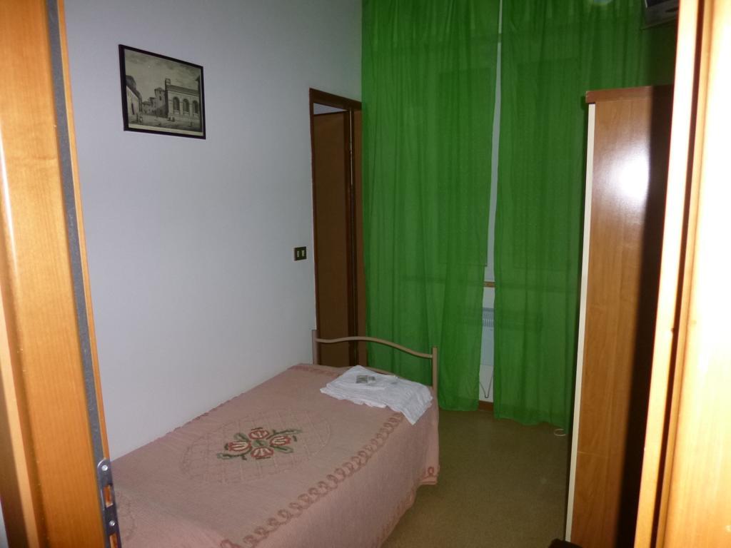 Consul Hotel Rímini Habitación foto